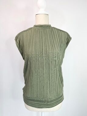 Ann Taylor Sleeveless Mock Neck Cap Sleeve Green Pleated Top